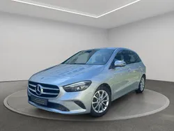 Silber Gebraucht 2019 Mercedes B200 Van / Kleinbus | 19.999 € (Fairer Preis)