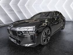 Black sapphire Neu 2025 BMW 750e M Sport Limousine | 143.990 € (Fairer Preis)