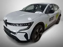Weiß Gebraucht 2023 Renault Mégane Equilibre SUV | 25.499 €