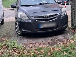 Schwarz Gebraucht 2009 Toyota Yaris Limousine | 5.500 € (Fairer Preis)