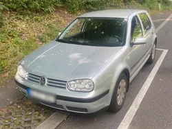 Silber Gebraucht 2003 VW Golf IV Kleinwagen | 1.600 € (Etwas zu teuer)