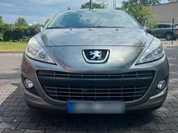 Grau Gebraucht 2011 Peugeot 207 CC Roland Garros Cabrio | 3.990 € (Guter Preis)