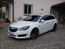 Weiß Gebraucht 2017 Opel Insignia Sport Kombi | 12.500 € (Guter Preis)