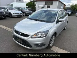 Silber Gebraucht 2009 Ford Focus Titanium Limousine | 3.690 € (Guter Preis)