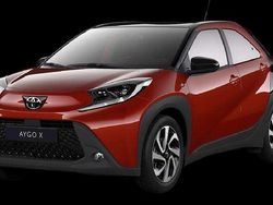 Chili red / night sky black Neu 2025 Toyota Aygo Kleinwagen | 18.950 €