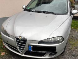 Silber Gebraucht 2007 Alfa Romeo 147 Distinctive Kleinwagen | 2.500 €