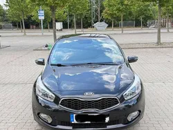 Schwarz Gebraucht 2014 Kia Ceed 2 Limousine | 7.900 € (Fairer Preis)