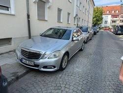 Silber Gebraucht 2009 Mercedes E250 Avantgarde Limousine | 3.999 € (Superpreis)