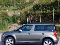 Grün Gebraucht 2015 Skoda Yeti Outdoor Ambition SUV | 13.900 € (Guter Preis)