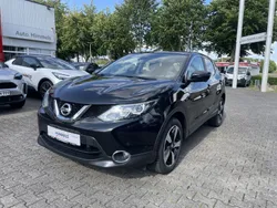 Schwarz Gebraucht 2015 Nissan Qashqai 360º SUV | 11.975 € (Fairer Preis)