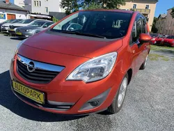 Rot Gebraucht 2011 Opel Meriva Van / Kleinbus | 5.500 € (Teuer)