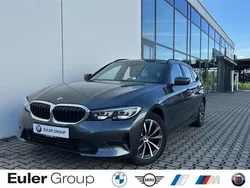 Grau Gebraucht 2022 BMW 320 Sport Line Kombi | 25.588 € (Fairer Preis)