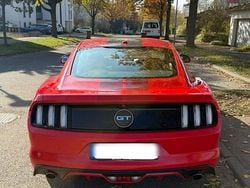 Rot Gebraucht 2016 Ford Mustang Coupé | 28.500 € (Fairer Preis)