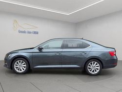 Grau Gebraucht 2021 Skoda Superb Ambition Limousine | 21.777 € (Superpreis)