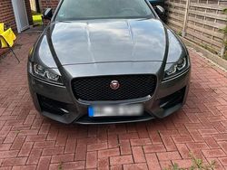 Grau Gebraucht 2017 Jaguar XF Sportbrake R-Sport Kombi | 11.500 €