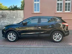 Schwarz Gebraucht 2014 Nissan Qashqai SUV | 11.600 € (Etwas zu teuer)