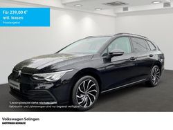 Schwarz Gebraucht 2021 VW Golf VIII Life Kombi | 21.350 € (Fairer Preis)