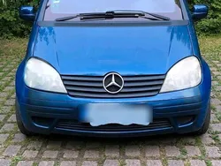 Blau Gebraucht 2003 Mercedes Vaneo Van / Kleinbus | 750 €