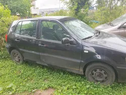 Schwarz Gebraucht 2000 VW Polo Limousine | 500 € (Guter Preis)