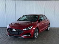 Ultimate red metallic Neu 2025 Hyundai i30 Prime Limousine | 24.450 € (Superpreis)