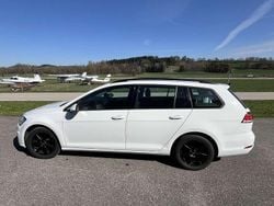 Weiß Gebraucht 2018 VW Golf VII Trendline Kombi | 11.900 € (Superpreis)
