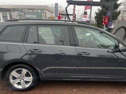 Grau Gebraucht 2016 VW Golf VII Comfortline Kombi | 9.800 € (Fairer Preis)