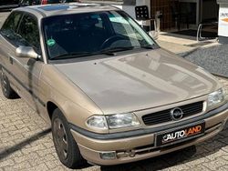 Grau Gebraucht 1996 Opel Astra Limousine | 699 € (Guter Preis)