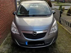 Grau Gebraucht 2011 Opel Meriva Edition Van / Kleinbus | 4.400 € (Guter Preis)