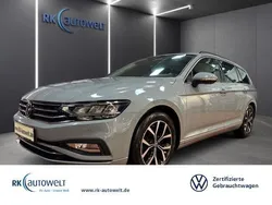 Grau Gebraucht 2023 VW Passat Business Kombi | 37.990 € (Teuer)