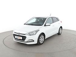 Weiß Gebraucht 2016 Hyundai i20 Classic Limousine | 7.380 € (Fairer Preis)