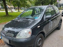 Schwarz Gebraucht 2002 Toyota Yaris Limousine | 1.050 € (Guter Preis)