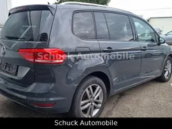 Grau Gebraucht 2021 VW Touran United Van / Kleinbus | 17.998 € (Guter Preis)