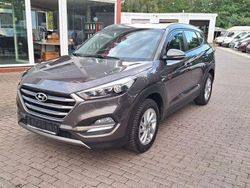 Andere Gebraucht 2016 Hyundai Tucson Intro Edition SUV | 15.990 €