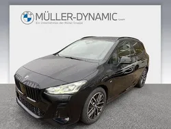 Saphirschwarz Gebraucht 2024 BMW 223 Active Tourer Performance Van / Kleinbus | 38.980 € (Fairer Preis)