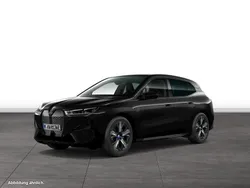 Black sapphire metallic Gebraucht 2024 BMW iX SUV | 60.304 € (Etwas zu teuer)