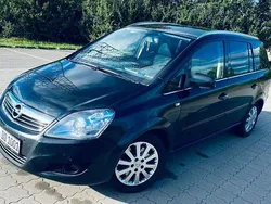 Schwarz Gebraucht 2012 Opel Zafira Van / Kleinbus | 3.700 € (Fairer Preis)
