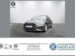 Grau Gebraucht 2023 Audi A3 S-Line Limousine | 42.287 €