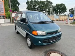 Grün Gebraucht 1995 Mitsubishi Space Gear Van / Kleinbus | 6.900 €