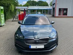 Grau Gebraucht 2020 Skoda Superb Premium Edition Kombi | 19.950 € (Superpreis)