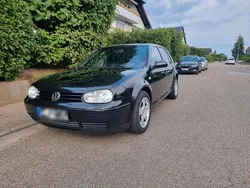 Schwarz Gebraucht 2003 VW Golf IV Limousine | 2.500 € (Fairer Preis)