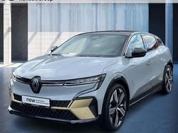 Grau Gebraucht 2023 Renault Mégane Iconic Limousine | 28.660 € (Guter Preis)