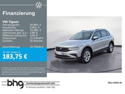 Reflexsilber metallic Gebraucht 2023 VW Tiguan Life SUV | 30.460 € (Superpreis)