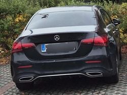 Schwarz Gebraucht 2023 Mercedes A200 AMG Limousine | 30.200 € (Fairer Preis)