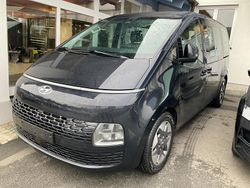 Moonlight blue / mic Gebraucht 2022 Hyundai Staria Premium Van / Kleinbus | 39.875 € (Fairer Preis)