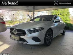 Iridiumsilber metallic Gebraucht 2023 Mercedes A180 Progressive Limousine | 27.890 € (Guter Preis)