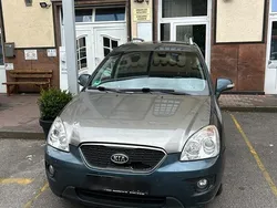 Grau Gebraucht 2011 Kia Carens 2 Van / Kleinbus | 600 €