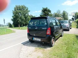 Grau Gebraucht 2005 Suzuki Wagon R+ Comfort Kombi | 1.250 € (Fairer Preis)