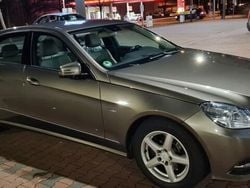 Grau Gebraucht 2011 Mercedes E300 Avantgarde Limousine | 9.850 € (Guter Preis)