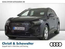 Mythosschwarz metallic Gebraucht 2025 Audi Q4 e-tron S-Line SUV | 64.153 €