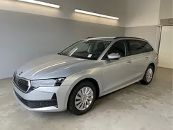 [8e8e] brillantsilber metallic Neu 2025 Skoda Octavia Essence Kombi | 30.980 € (Guter Preis)